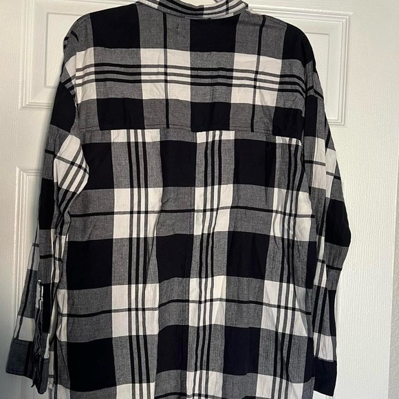Navy blue and white plaid boyfriend flannel - Picture 2 of 3